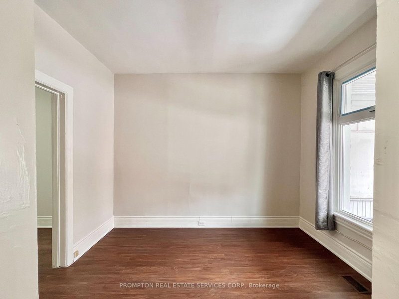 17 Winnifred Ave photo 4