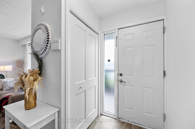 152 Taunton Road W