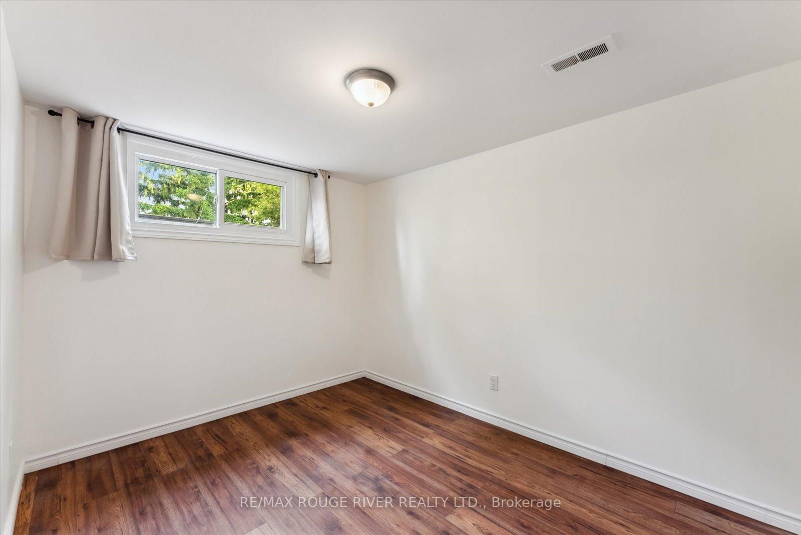 Bsmt - 1121 Brock Street S, Whitby 4