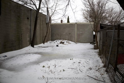 1211 Woodbine Avenue — photo 6
