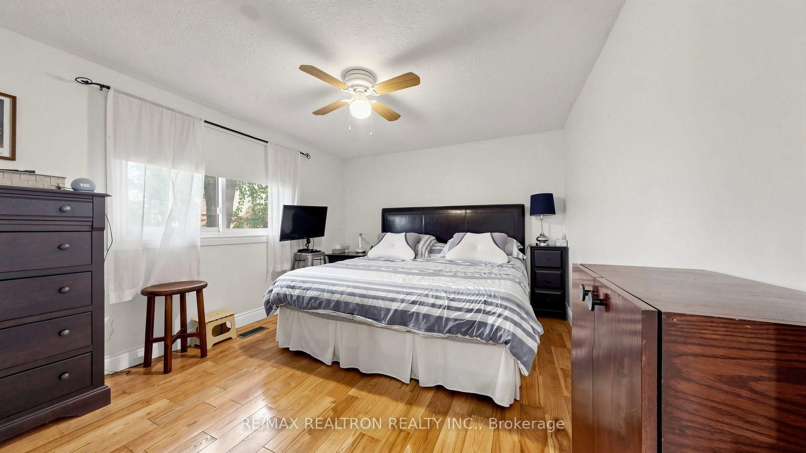 10 S Rotherglen Road • Ajax, ON photo 36