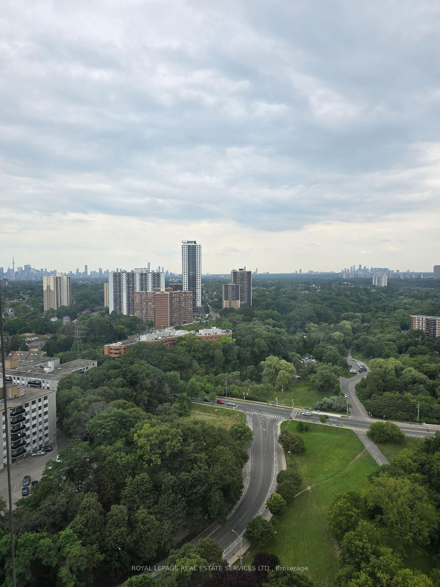 1 Massey Square • #2614 • Toronto, ON photo 19