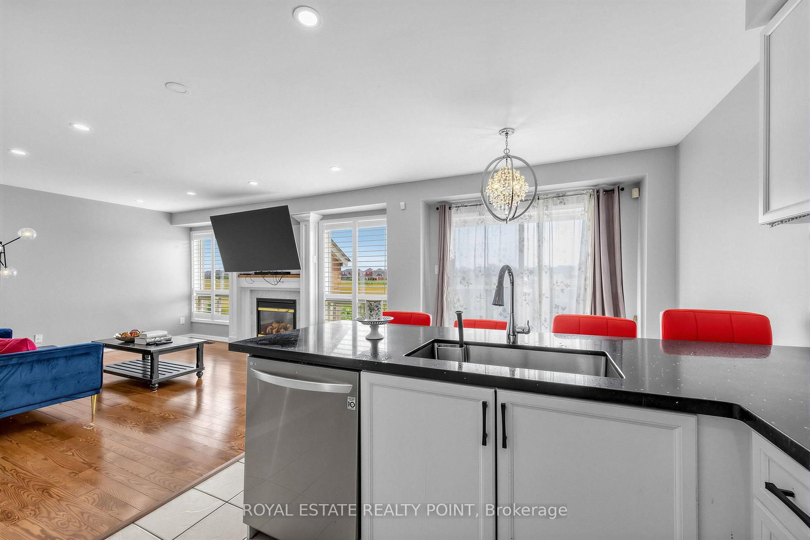 141 Raponi Circle • Toronto, ON photo 9