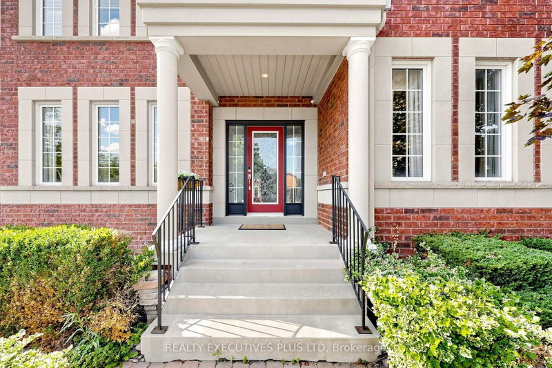 46 Williamson Drive W