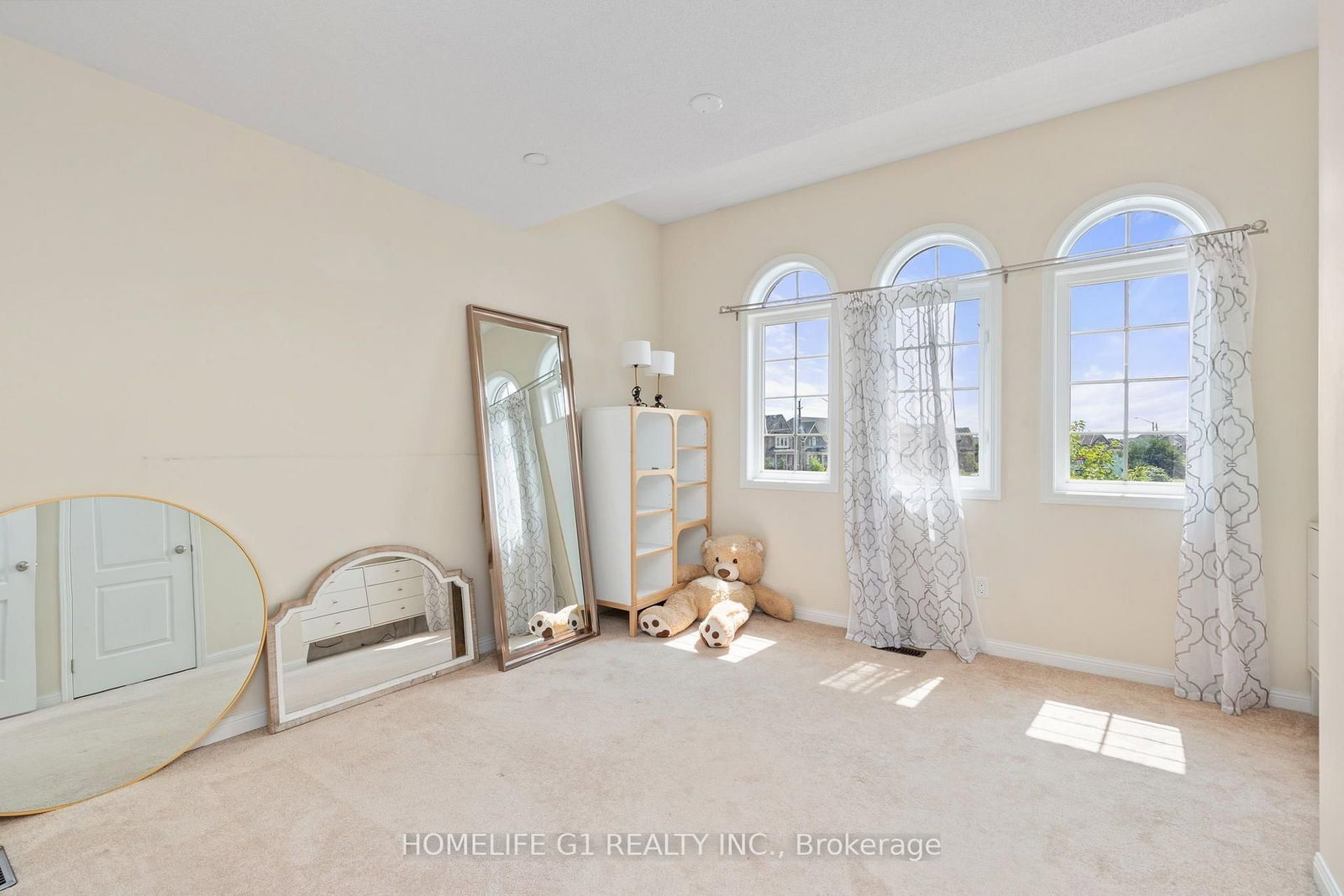 10 Hurst Drive • Ajax, ON photo 16