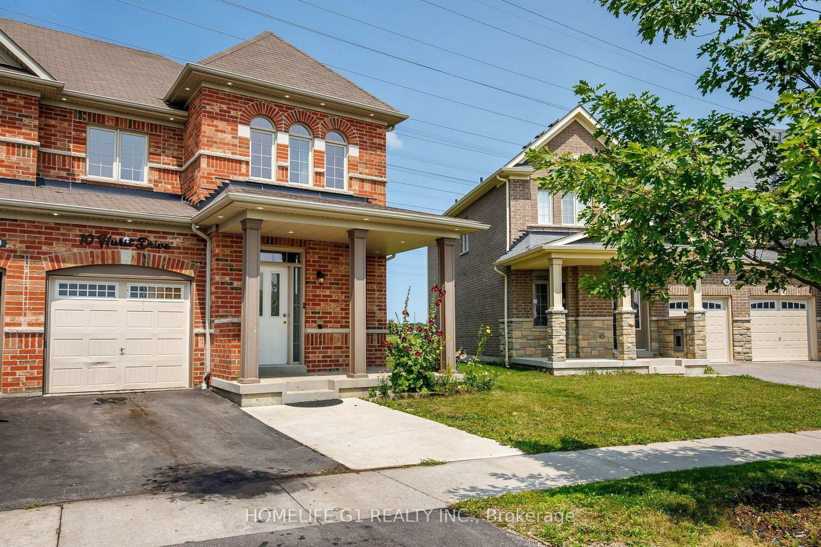 10 Hurst Drive • Ajax, ON photo 2