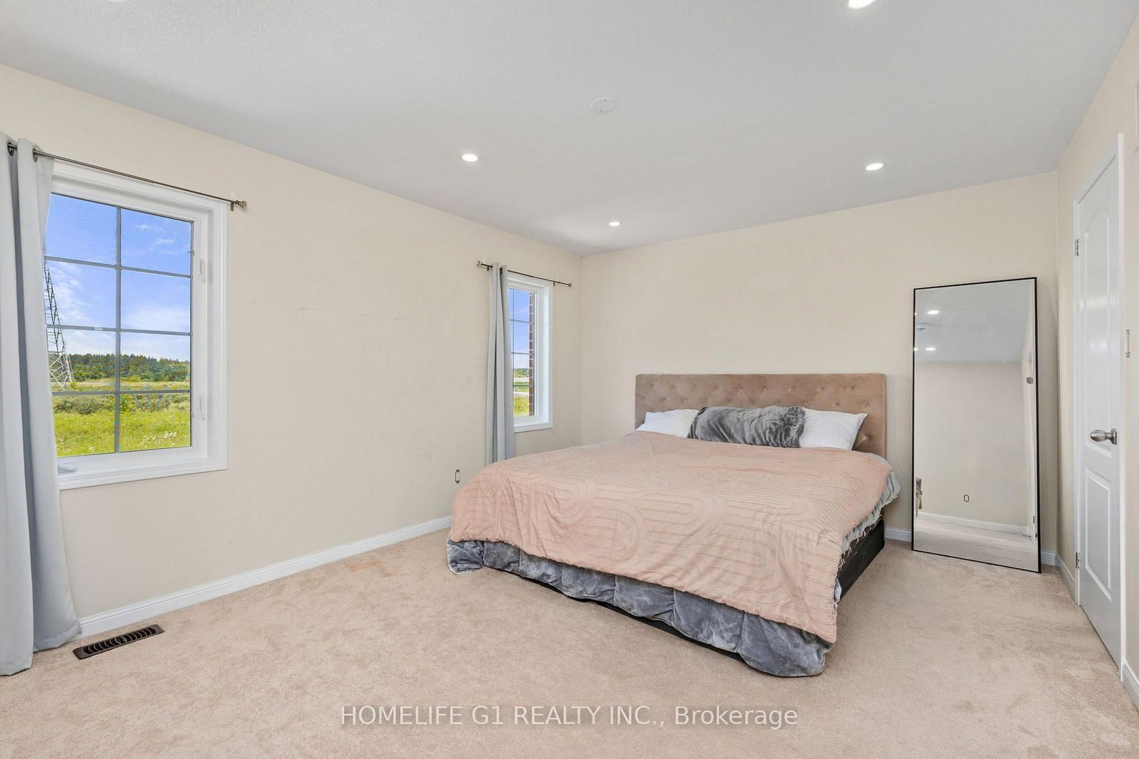 10 Hurst Drive • Ajax, ON photo 22