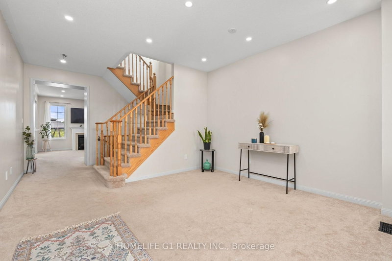 10 Hurst Dr photo 4