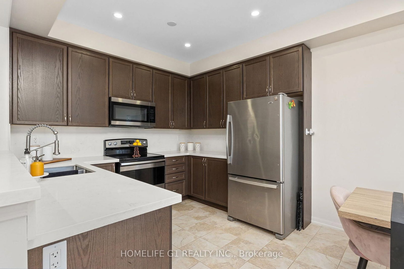 10 Hurst Drive • Ajax, ON photo 9