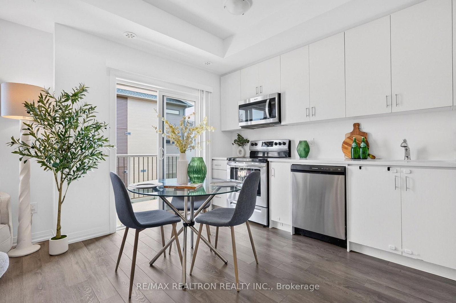 2635 William Jackson Drive • #1010 • Pickering, ON photo 8