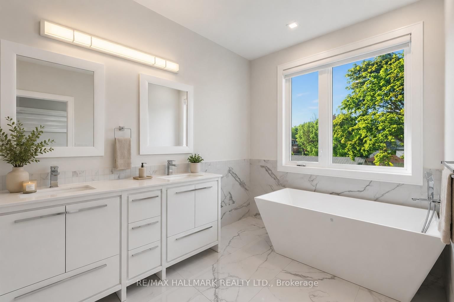92 Craiglee Drive • Toronto, ON photo 13