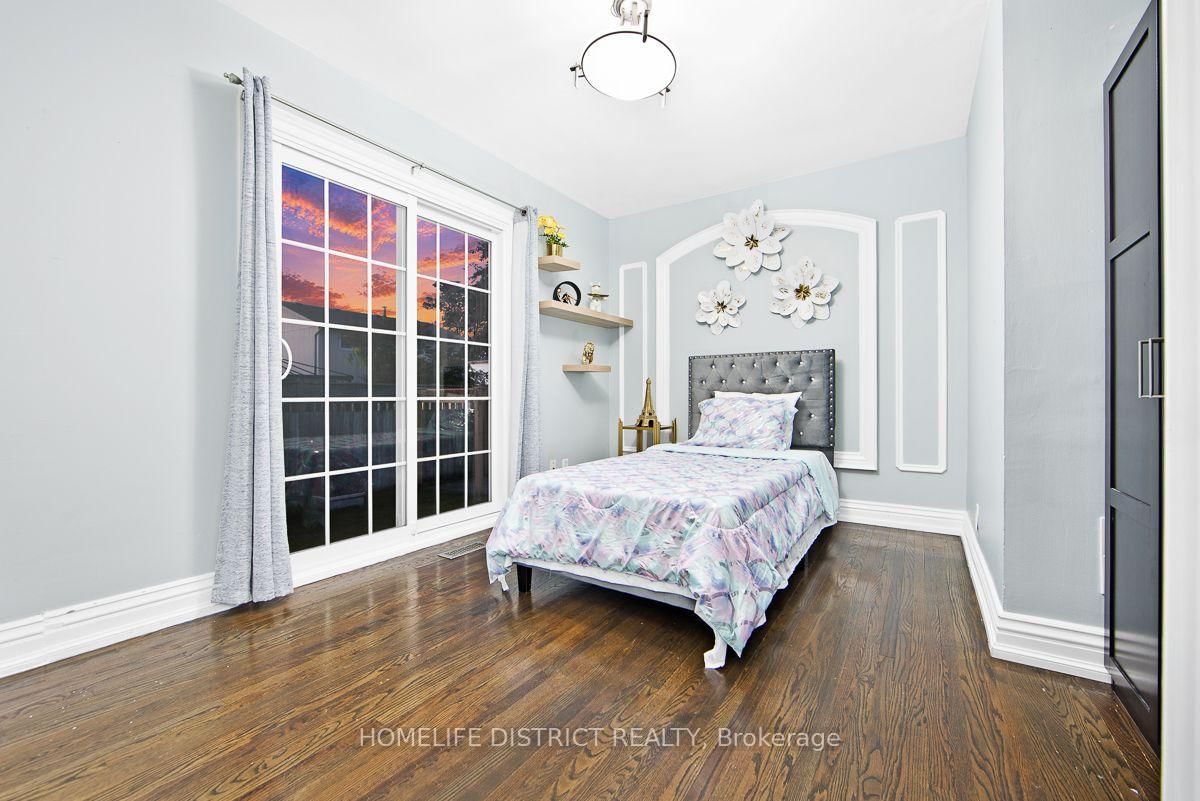 950 Mink Street • Pickering, ON photo 17