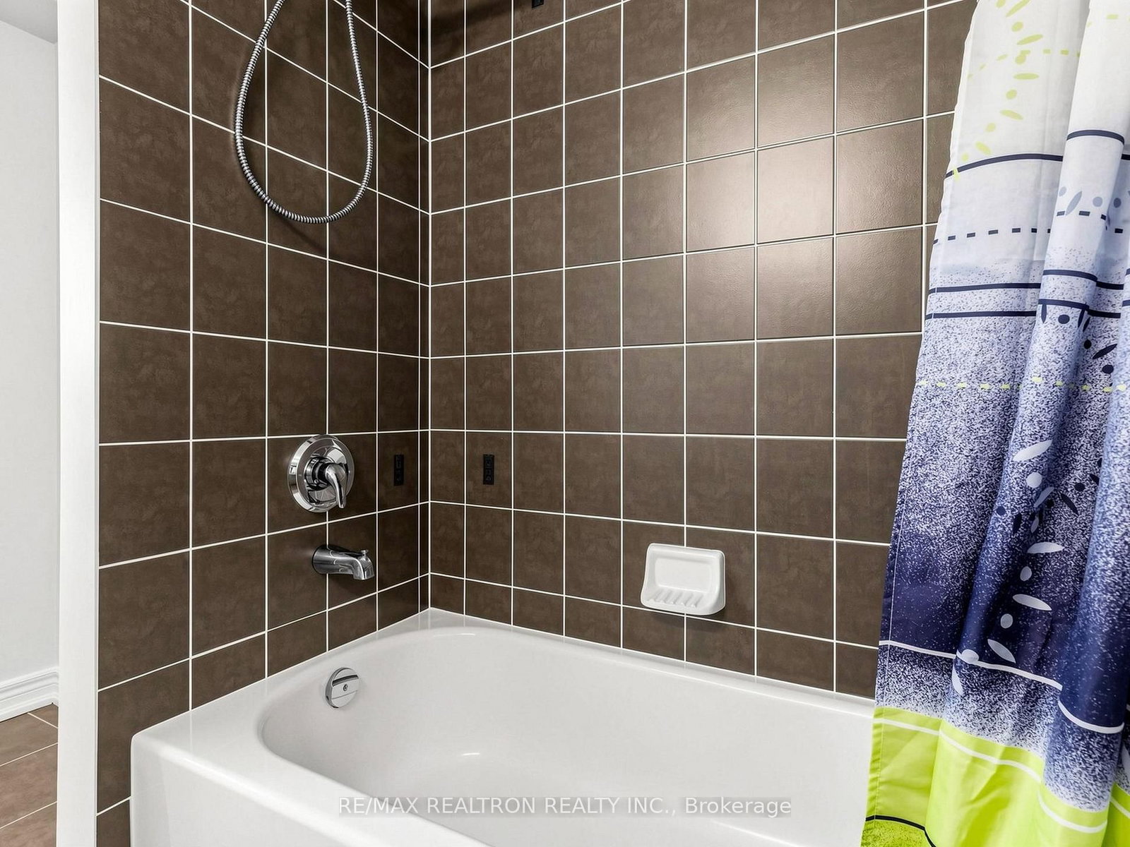 38 Sisson Lane • Clarington, ON photo 34