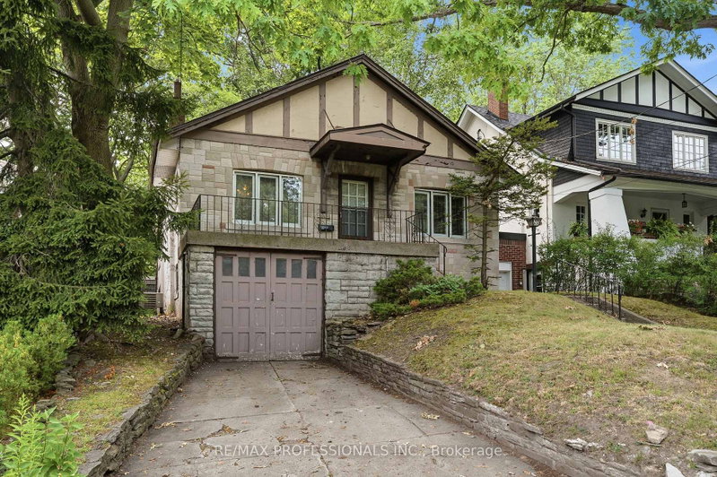 20 Fallingbrook Road