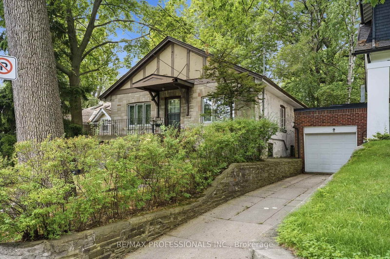 20 Fallingbrook Road