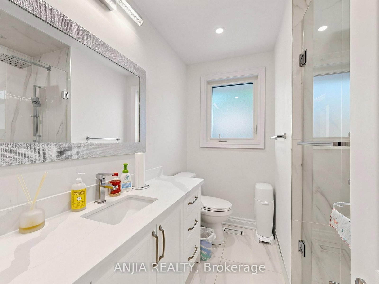 8 Applefield Drive • Toronto, ON photo 34