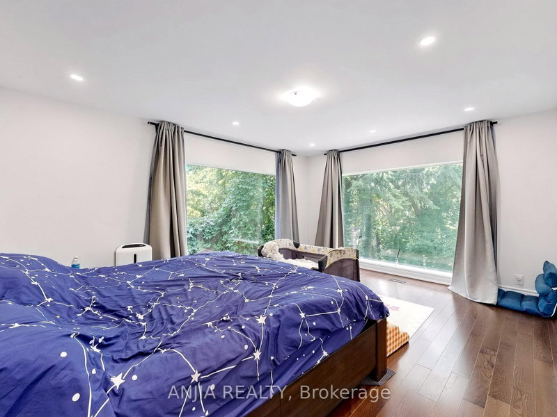 8 Applefield Dr photo 5