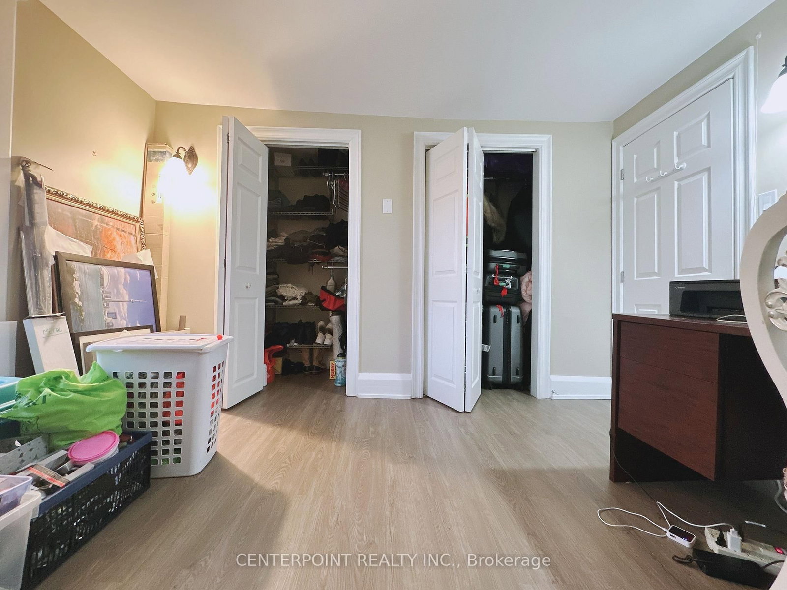 Apt 1 - 555 Military Trail, Toronto 4