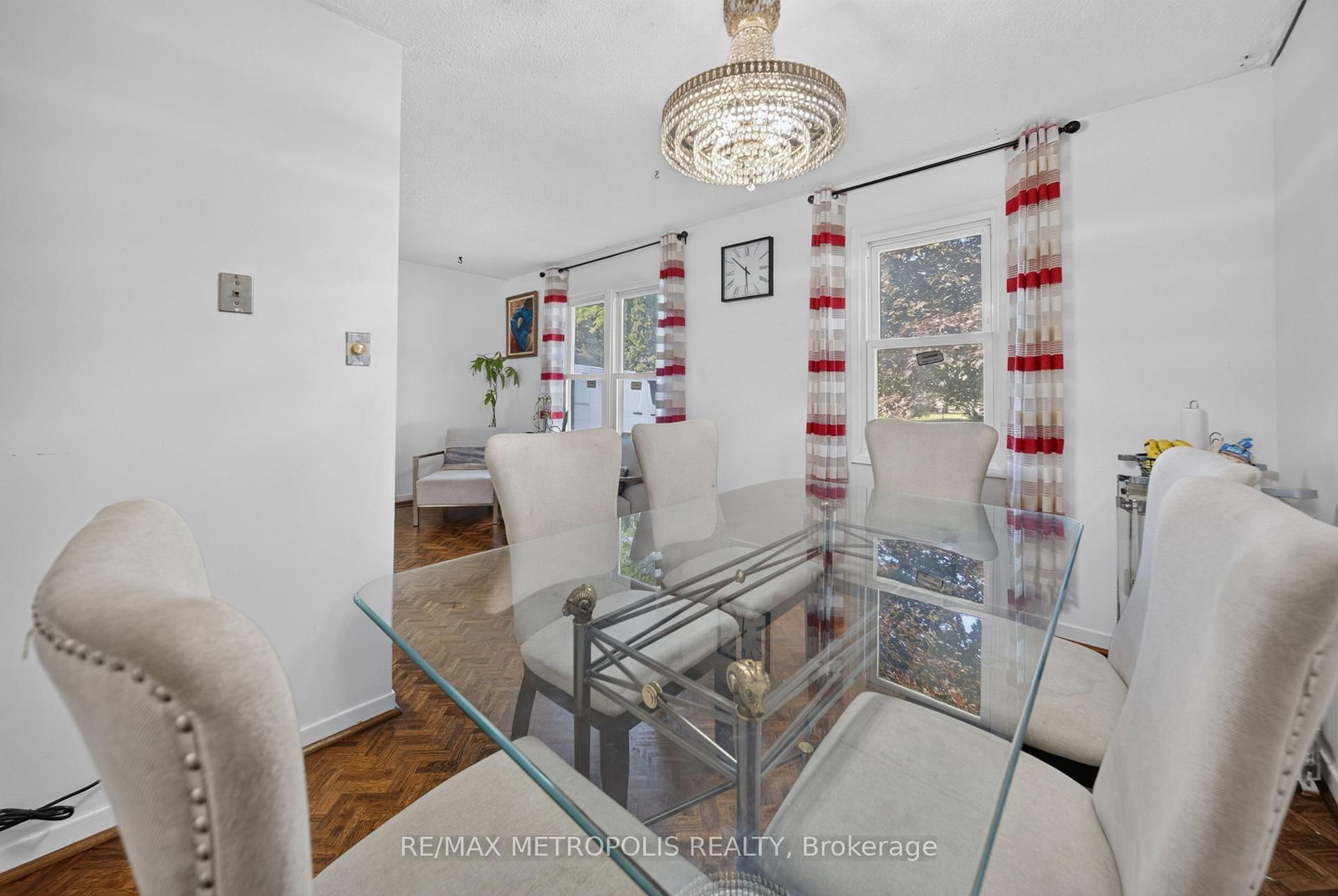 16 Stanbridge Court • Toronto, ON photo 21