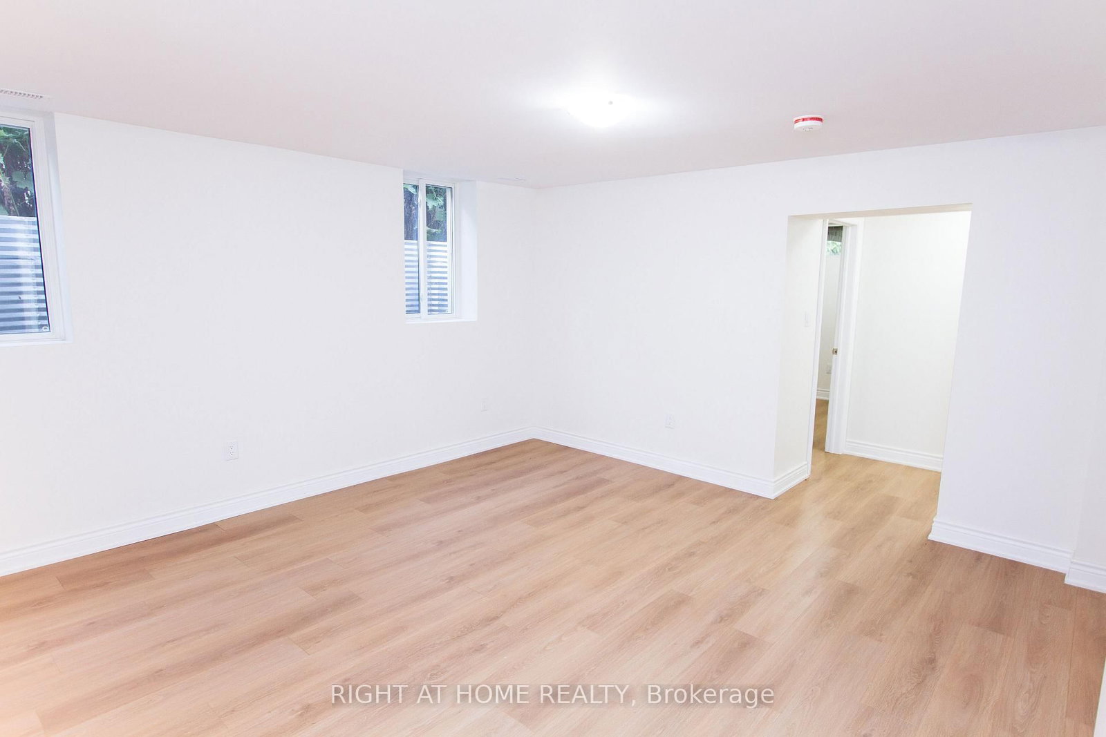 659 Shakespeare Avenue, Oshawa 3