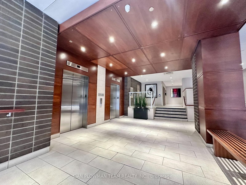 607 - 44 Bond Street W