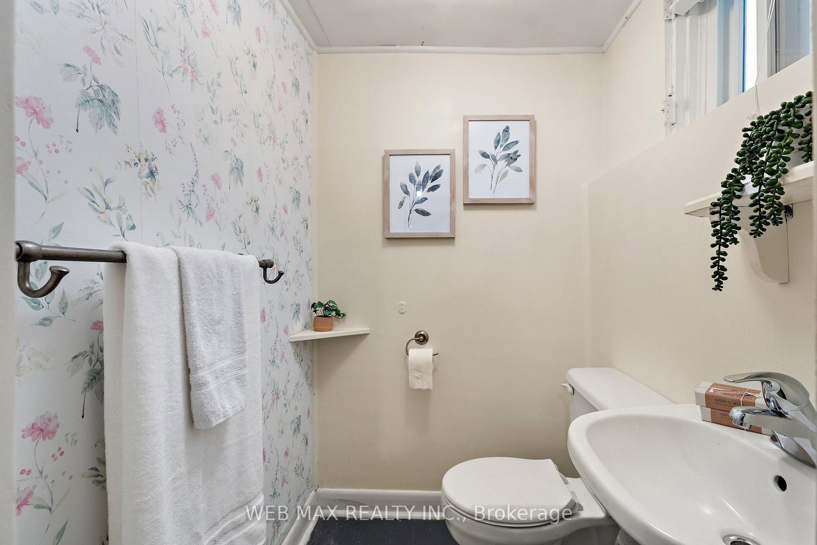 18 Bellefair Avenue • Toronto, ON photo 25