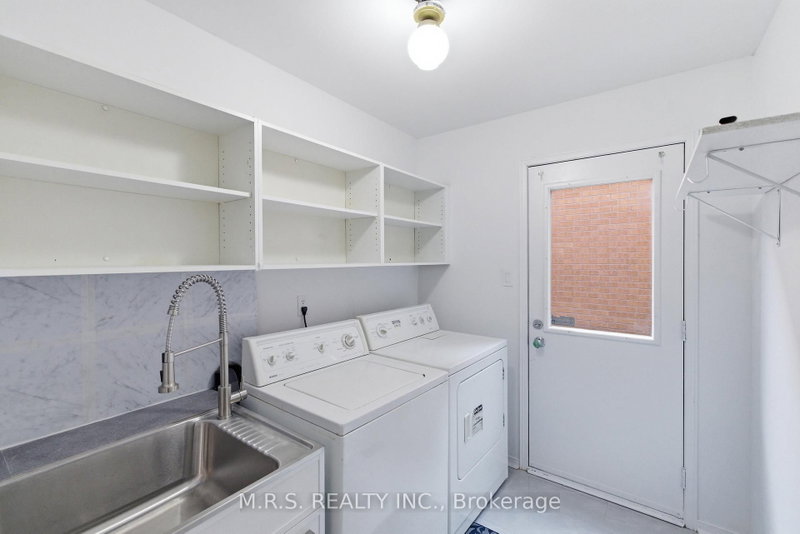#Bsmnt 1652 Major Oaks Rd, Pickering