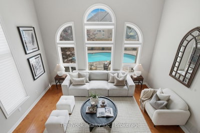 137 Edward Street E