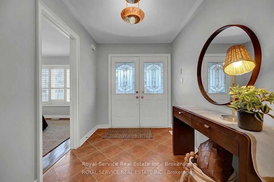 350 Lakebreeze Drive • #5 • Clarington, ON photo 33