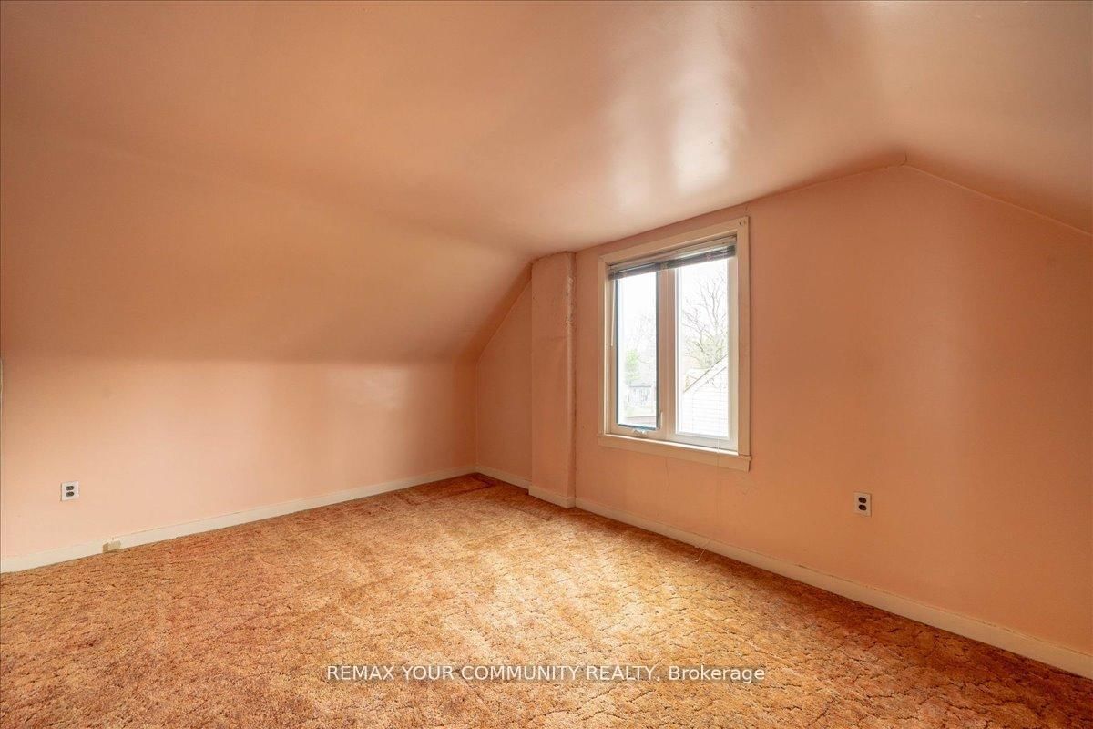31 Allister Avenue • Toronto, ON photo 21