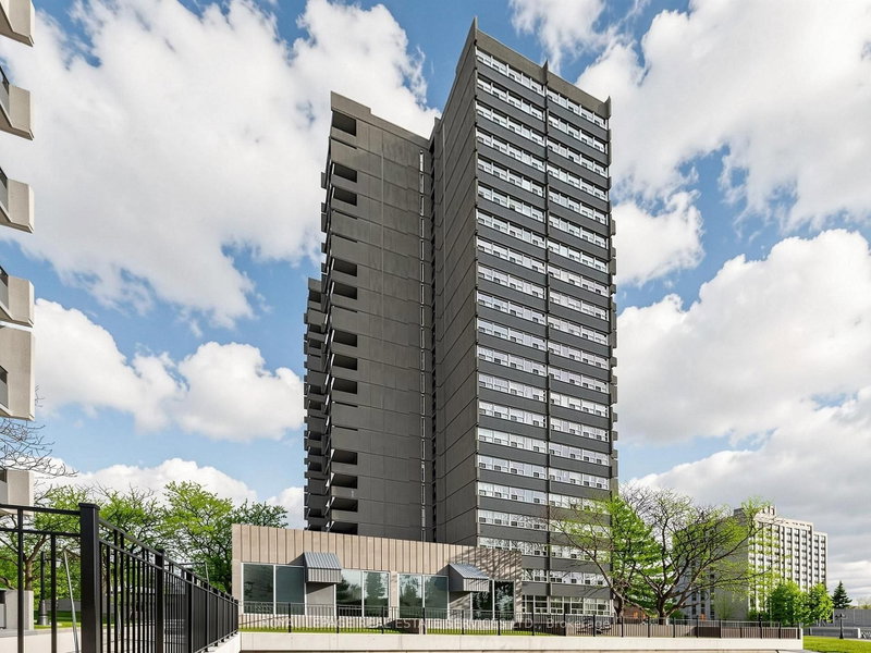 2101 - 4091 Sheppard Avenue E