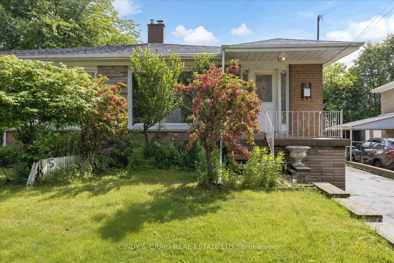 75 Lochleven Drive