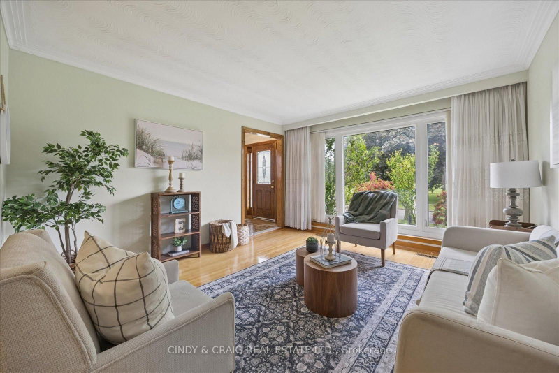 75 Lochleven Drive