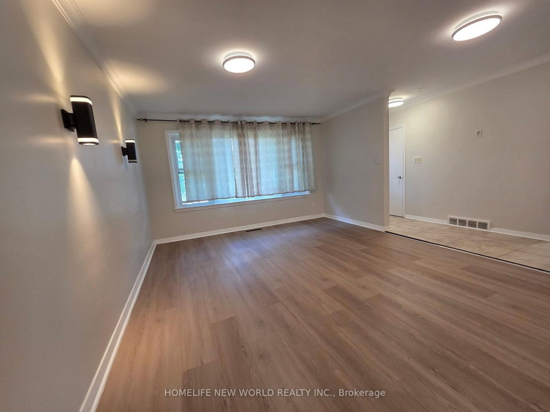 Main - 544 Mary Street E