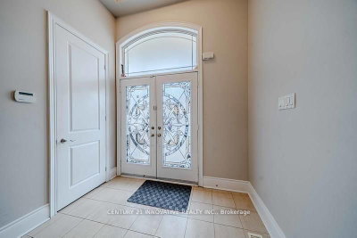 4 Aquilina Court • Ajax, ON photo 3