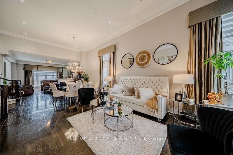 4 Aquilina Court • Ajax, ON photo 5