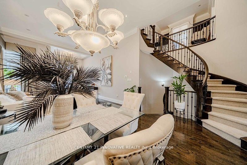 4 Aquilina Court • Ajax, ON photo 8