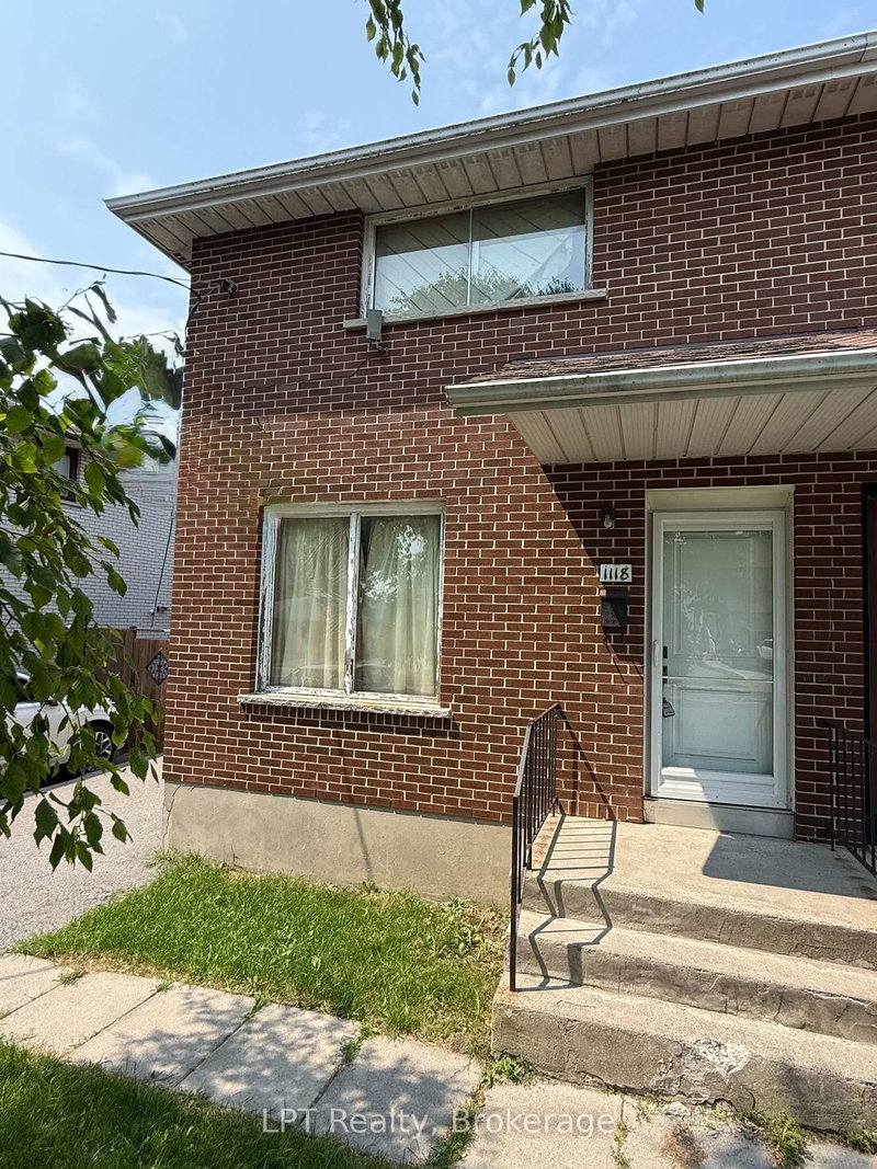1118 Cedar Street S