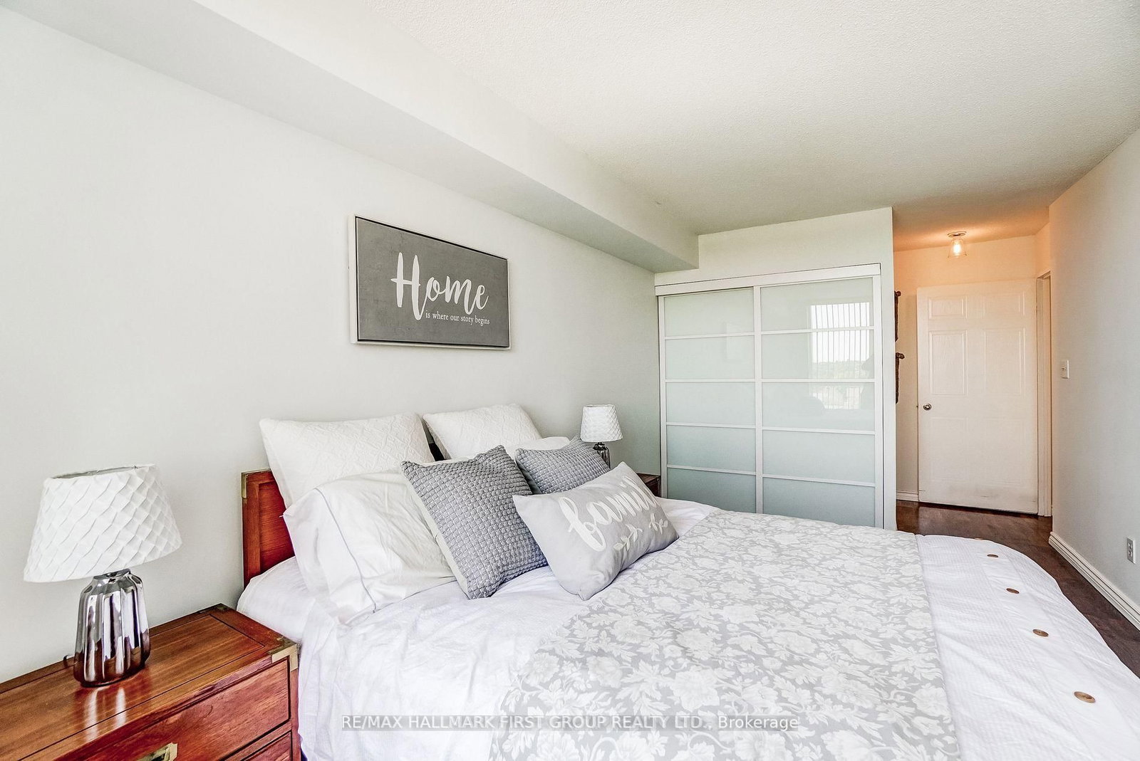 711 Rossland Road • #501 • Whitby, ON photo 15