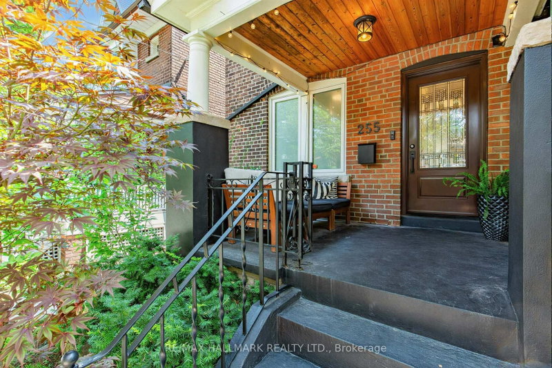 255 Strathmore Boulevard