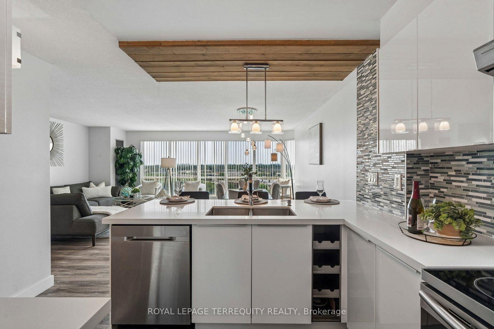 18 Lee Centre Drive • #906 • Toronto, ON photo 11