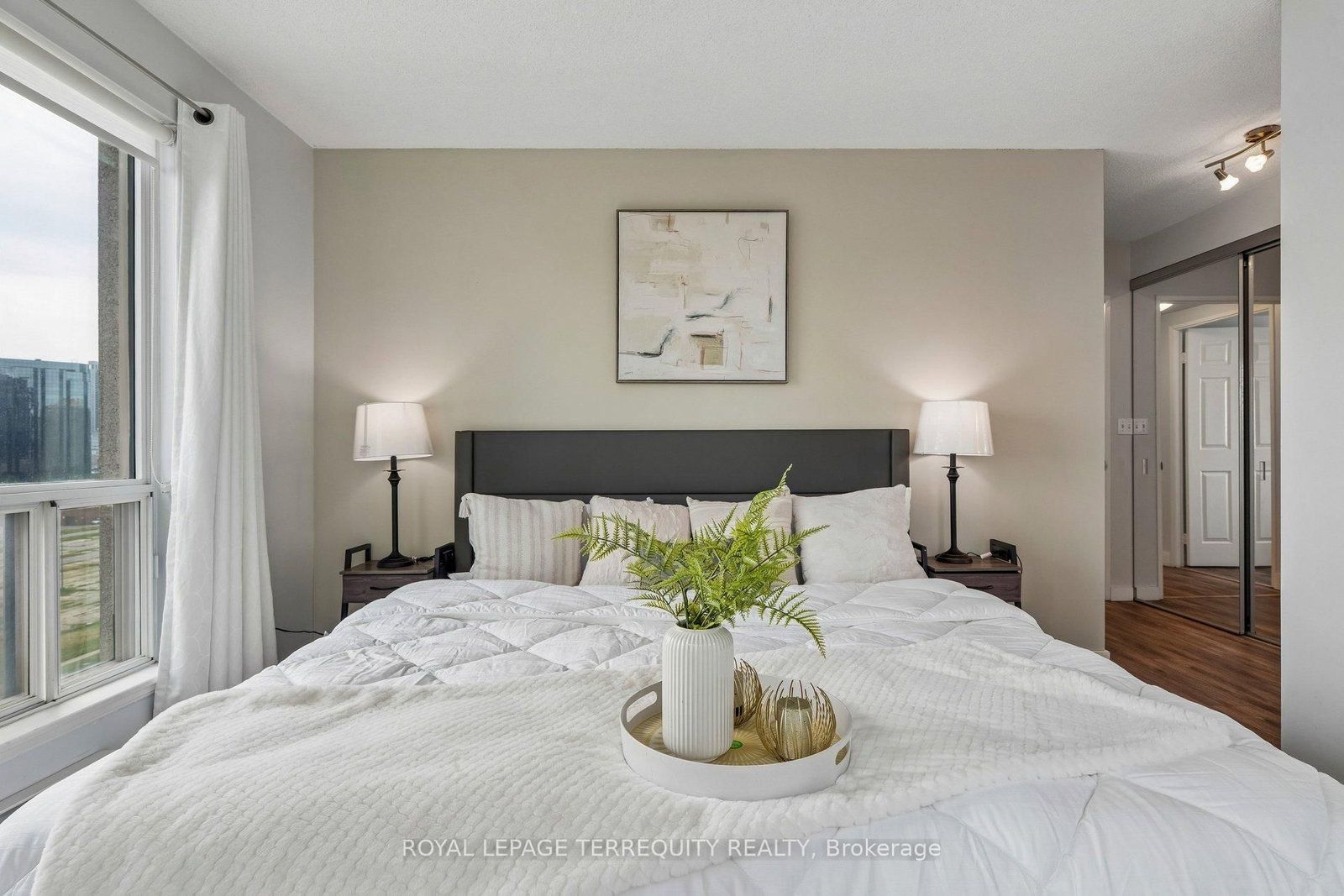 18 Lee Centre Drive • #906 • Toronto, ON photo 15