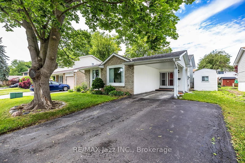 22 Deerpark Crescent