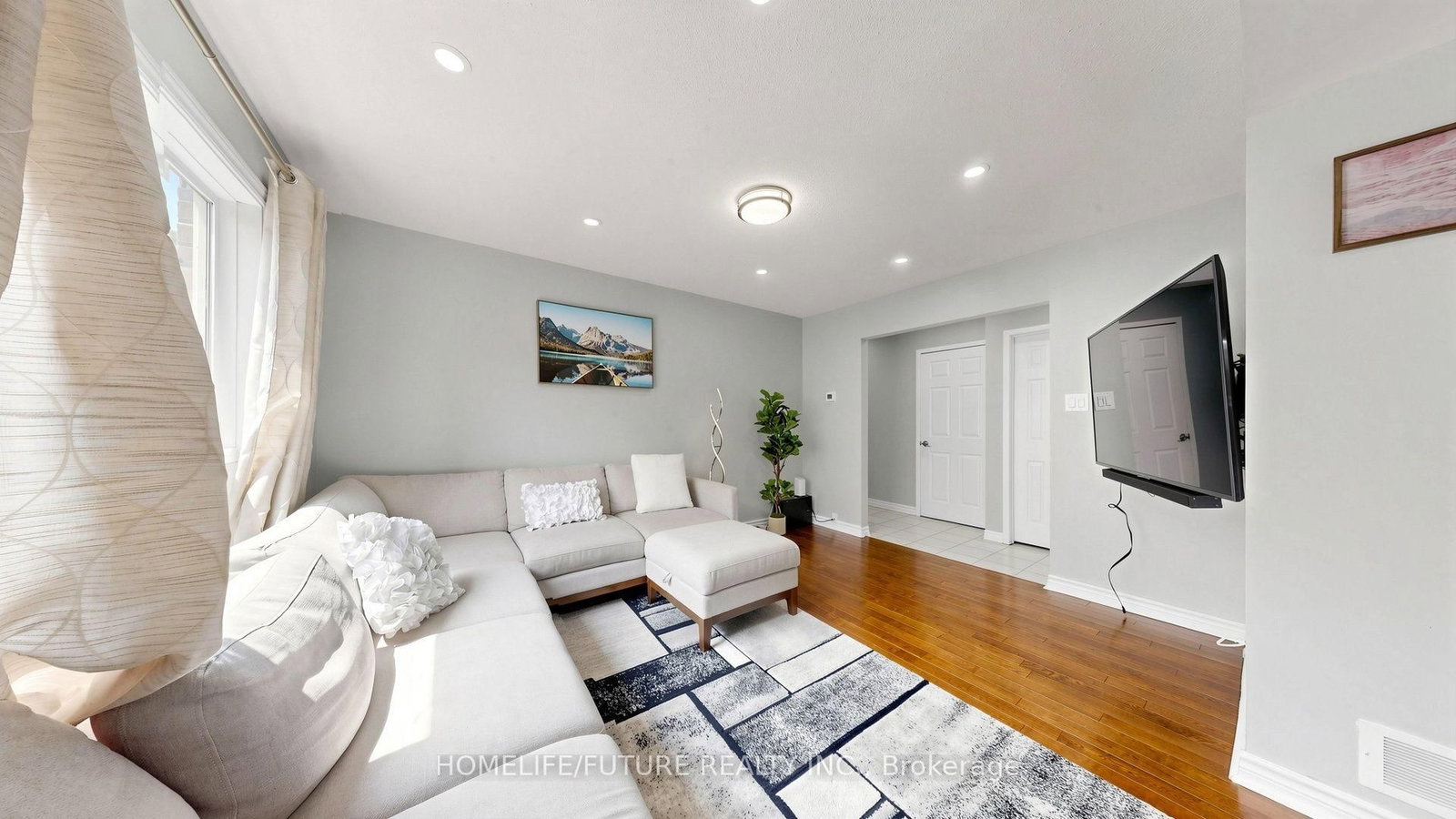 168 Large Crescent • Ajax, ON photo 12