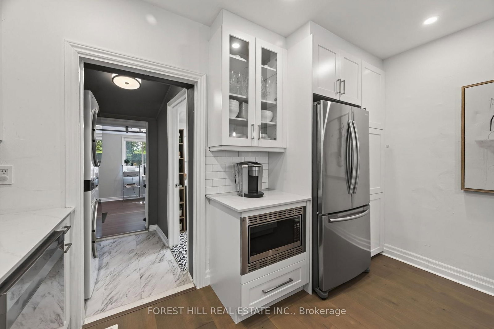 1040 Woodbine Avenue • Toronto, ON photo 11