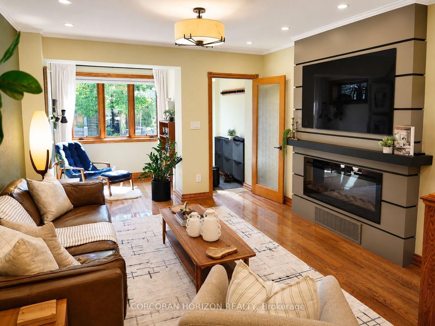 402 Rhodes Avenue • Toronto, ON photo 11