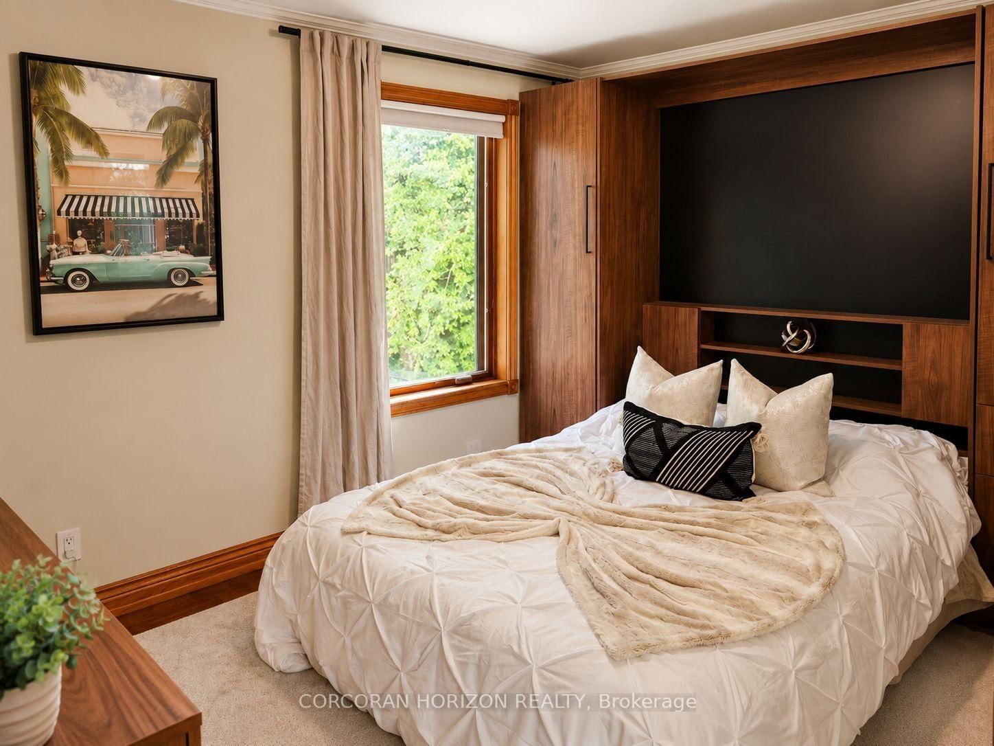 402 Rhodes Avenue • Toronto, ON photo 19