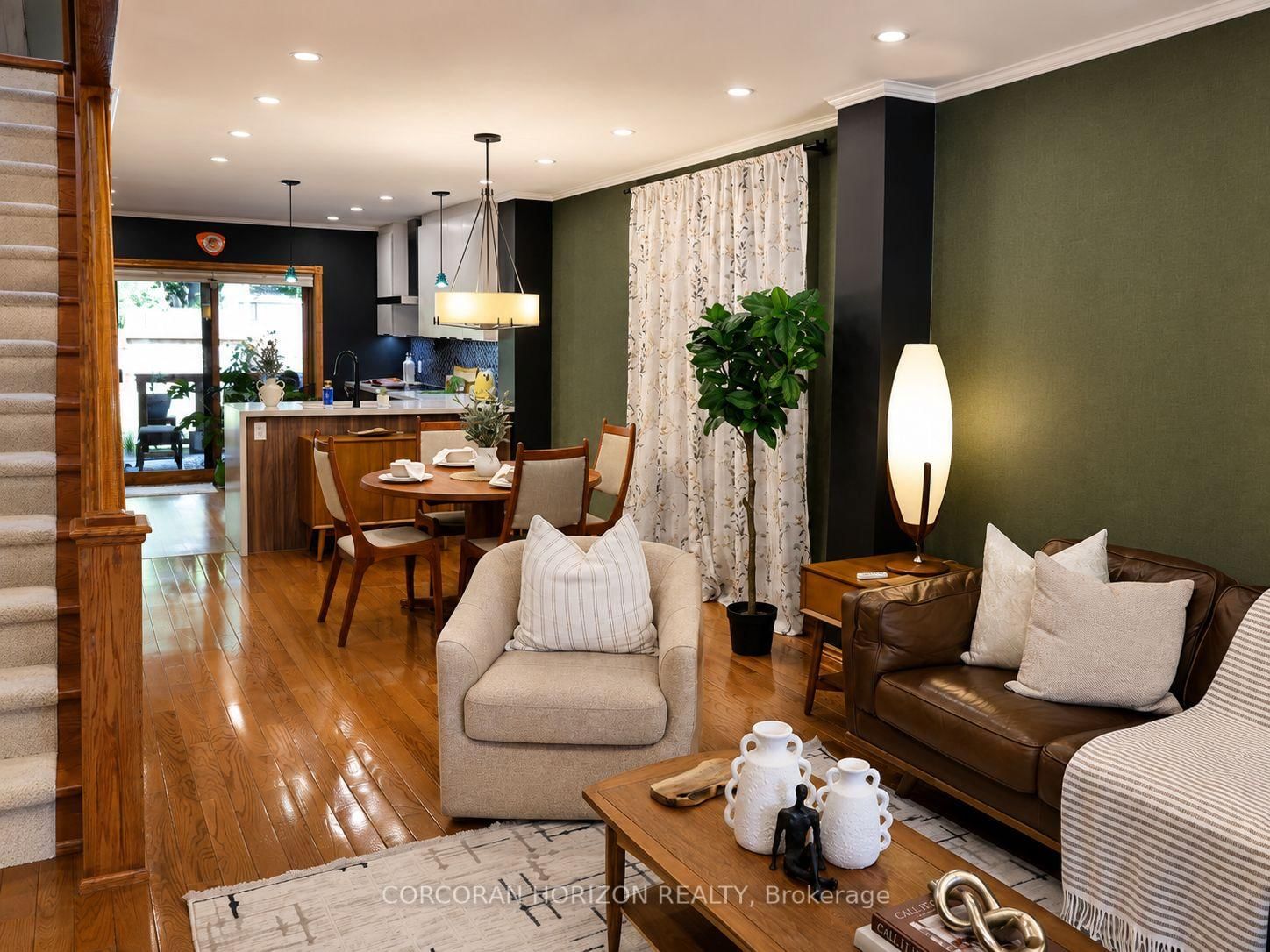 402 Rhodes Avenue • Toronto, ON photo 8