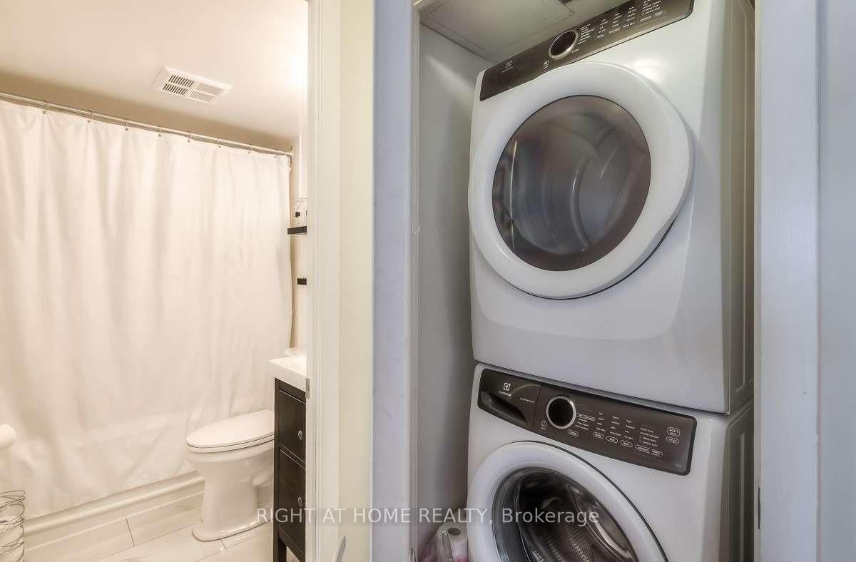 38 Lee Centre Drive • #2308 • Toronto, ON photo 17