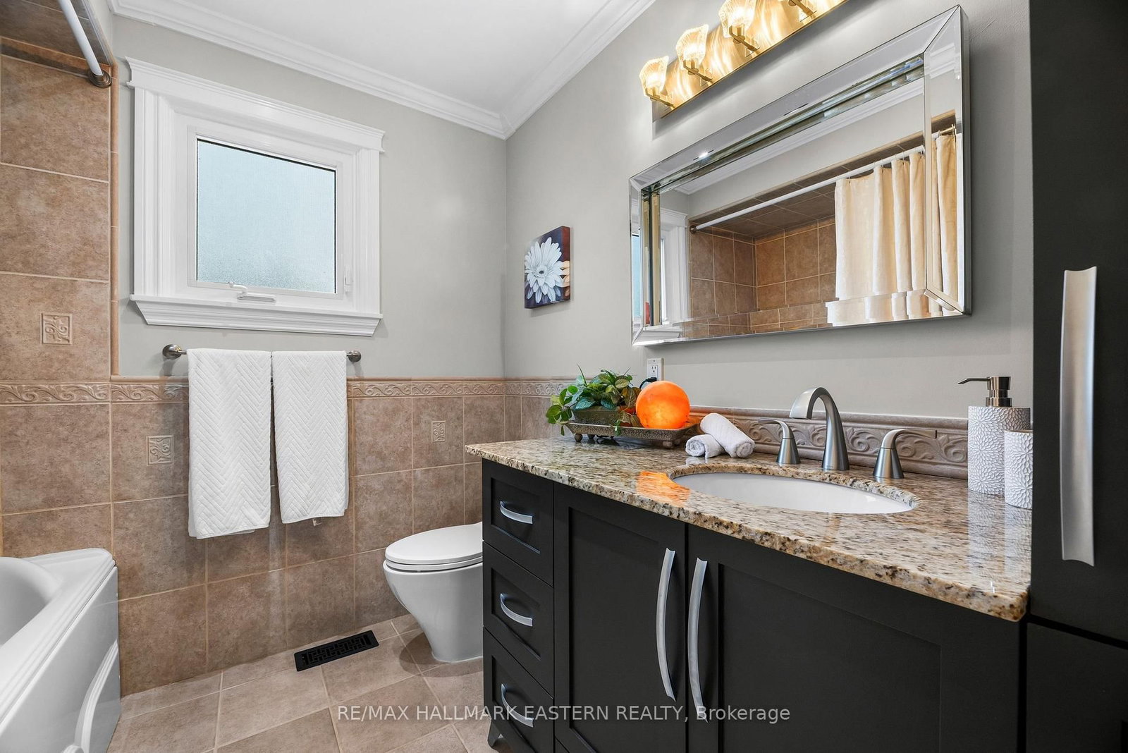51 Lyndale Crescent • Clarington, ON photo 24